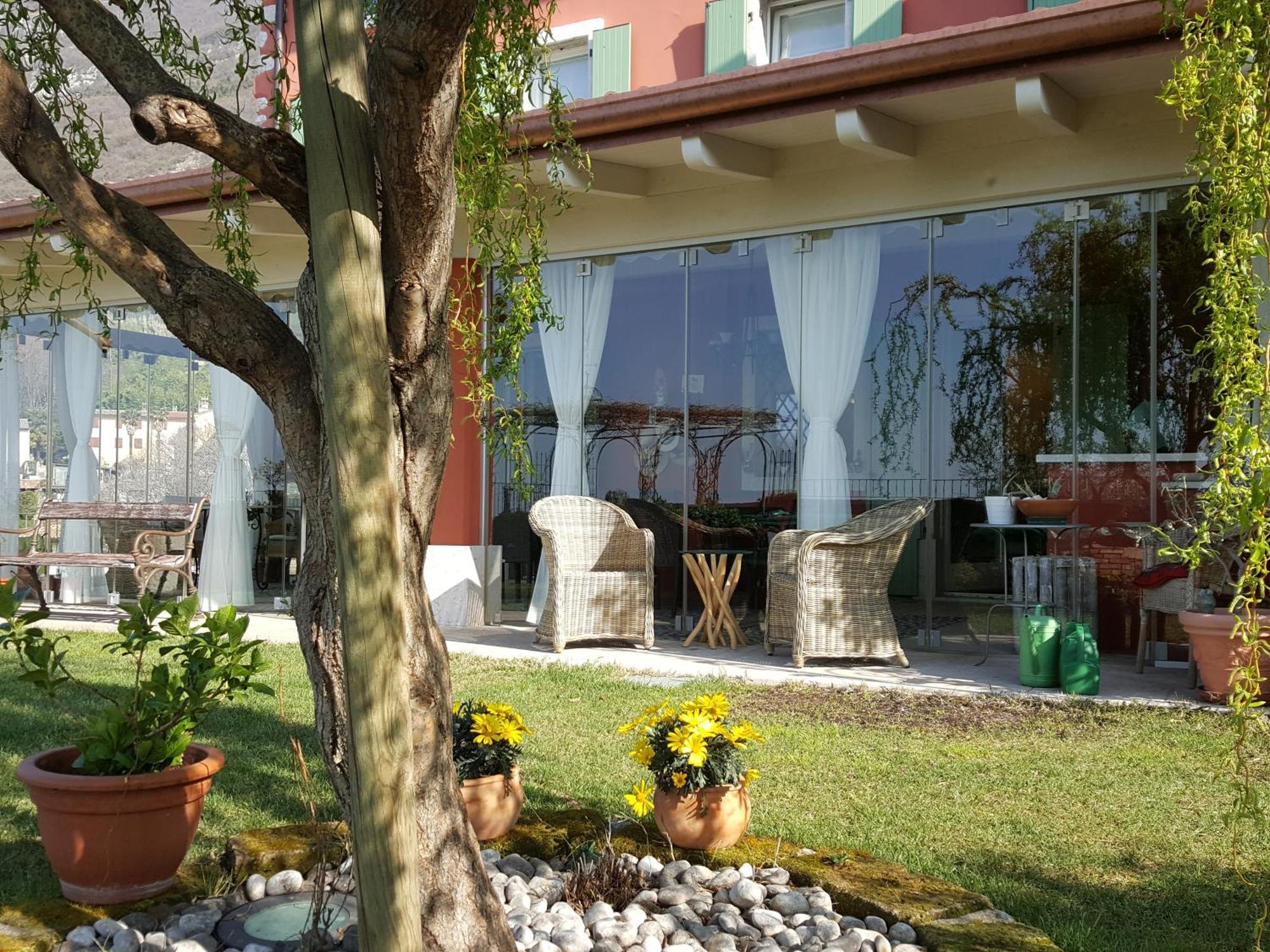 B&B Poggio Caiar คาปริโน เวโรเนเซ ภายนอก รูปภาพ